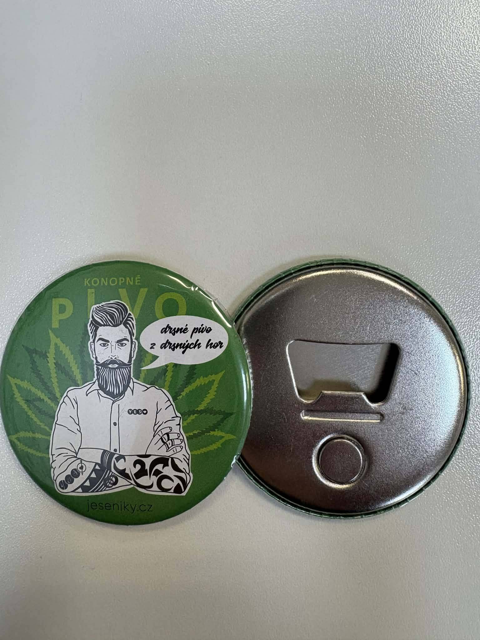 Magnetický otvírák YES man